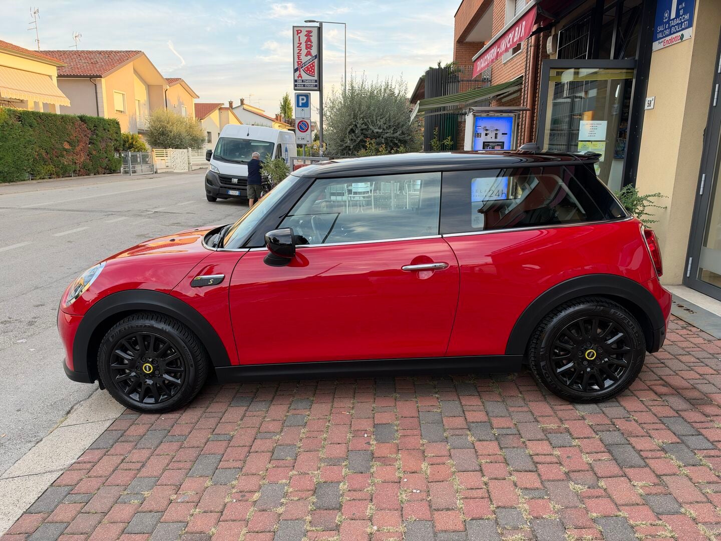MINI Cooper SE Cooper SE Essential auto - foto 4 di 26