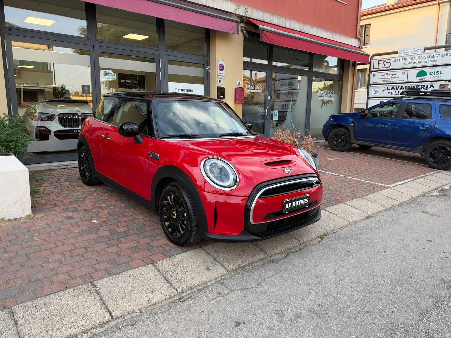 MINI Cooper SE Cooper SE Essential auto, del 2021, 49.000 km, in vendita a Lonigo (VI)