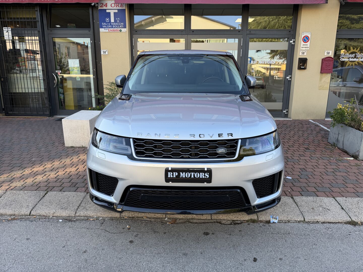 Land Rover Range Rover Sport 3.0 sdV6 HSE 249cv auto my19 - foto 2 di 4