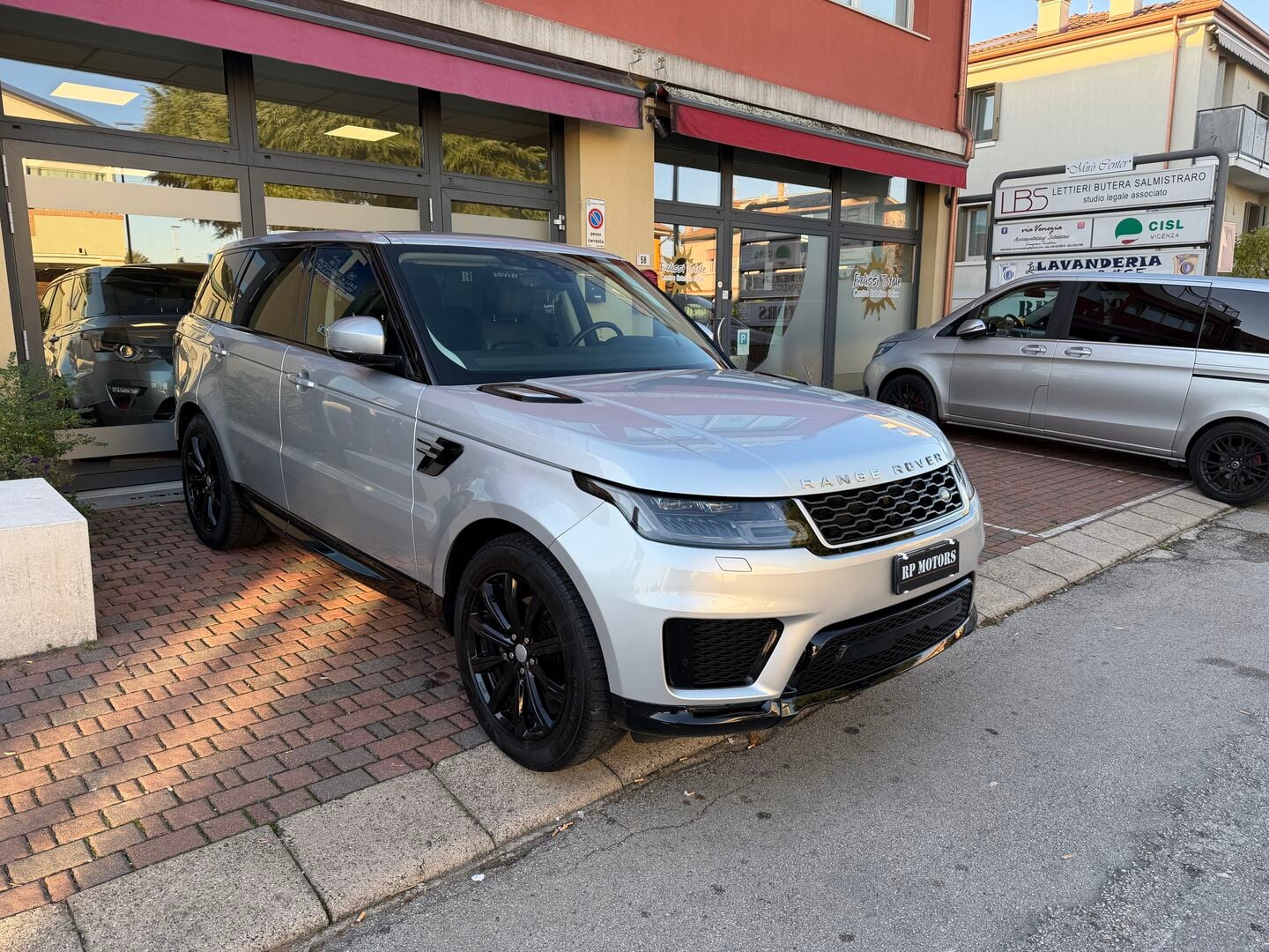 Land Rover Range Rover Sport 3.0 sdV6 HSE 249cv auto my19 Usato a Lonigo