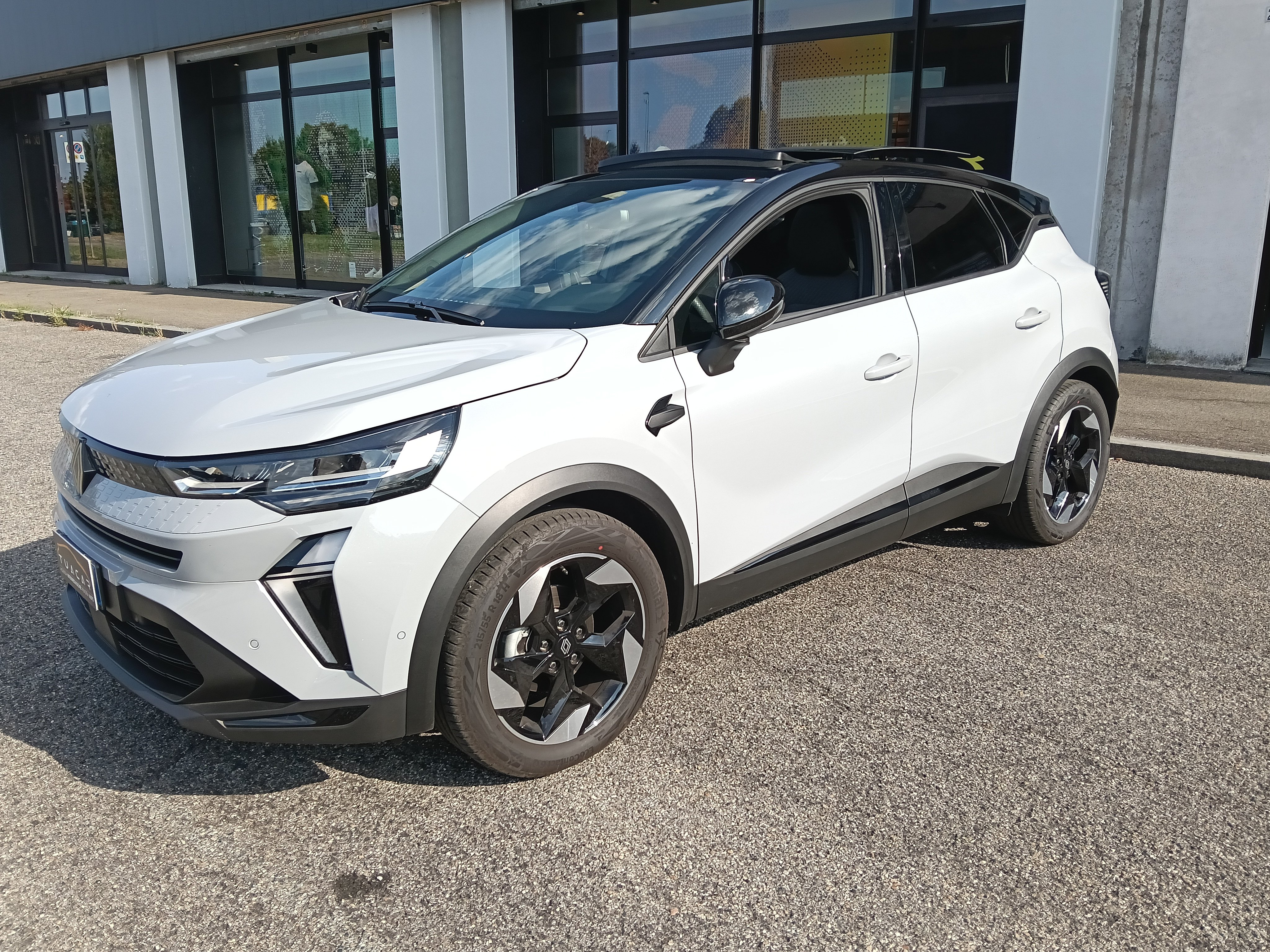 Renault Captur 1.0 eco-g Techno 100cv, del 2025, 5.000 km, in vendita a Venaria Reale (TO)
