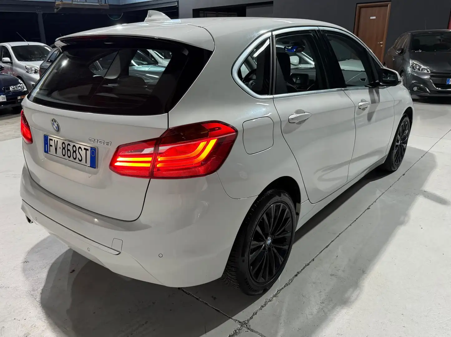 BMW 216 216d Diesel Automatico Neopatentati - foto 4 di 4