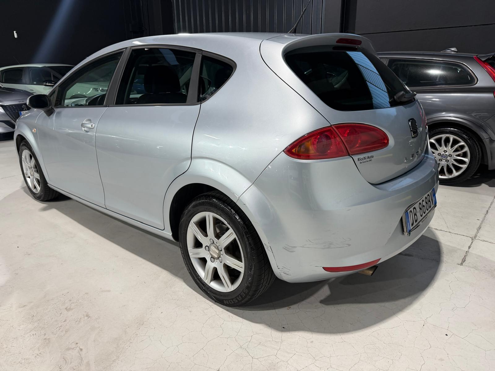 SEAT Leon 1.6 Benzina Neopatentati Cinghia OK - foto 4 di 4