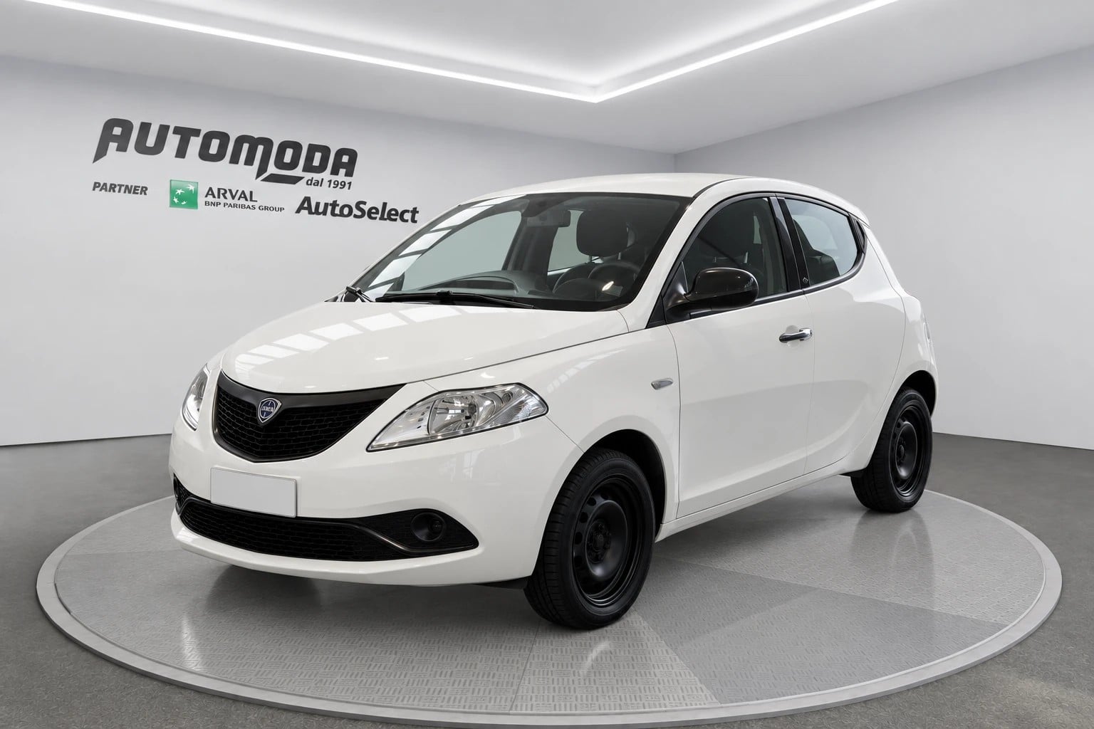 Lancia Ypsilon 1.2 69 CV, del 2020, 91.000 km, in vendita a San Miniato (PI)