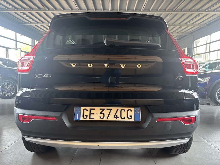 Volvo XC40 1.5 t2 Momentum Pro NEOPATENTATI - foto 3 di 4