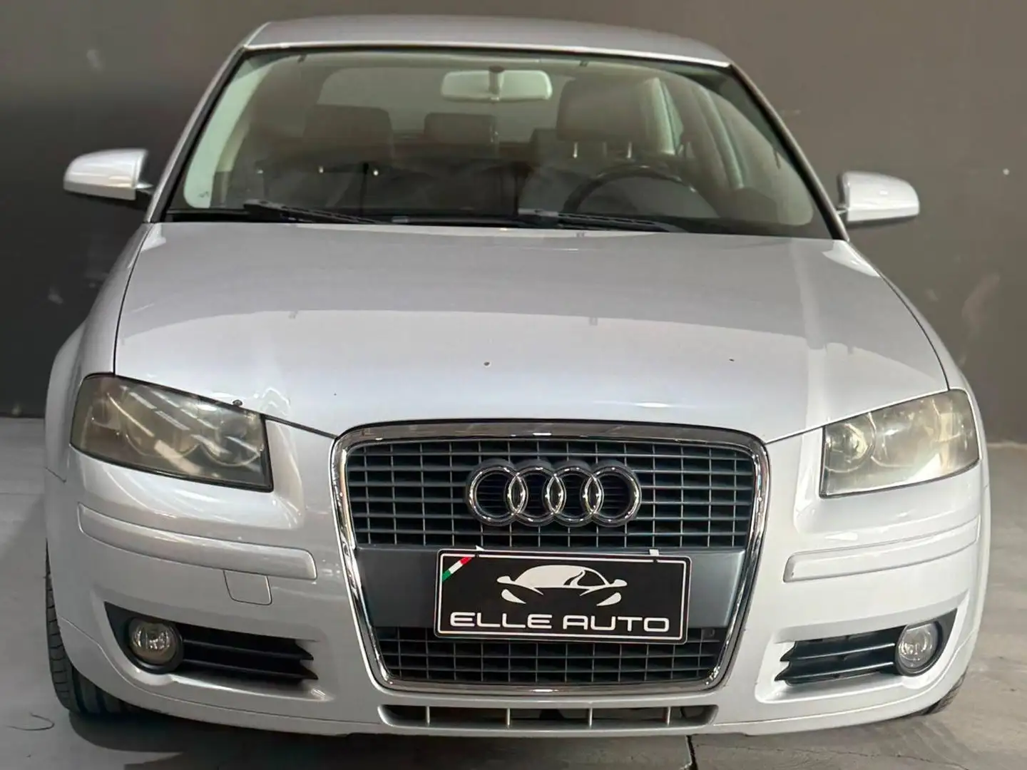 Audi A3 1.6 fsi Ambition 115cv FL - foto 2 di 4