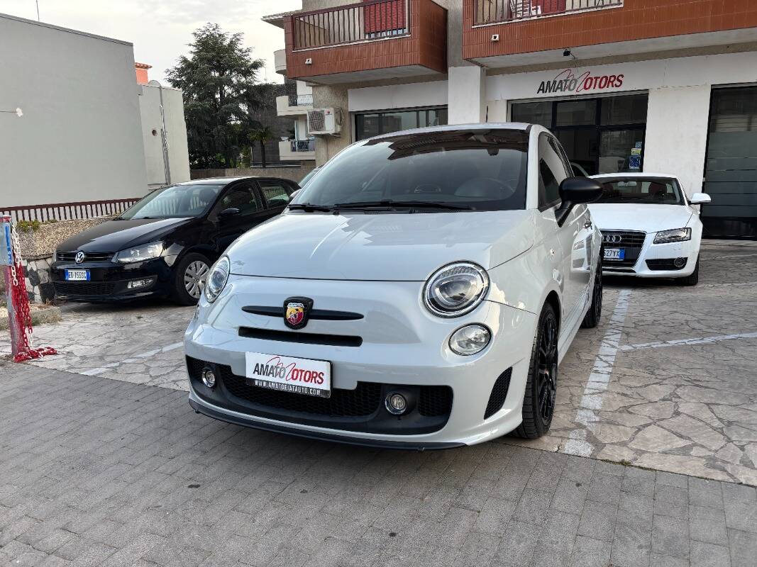 Abarth 500 1.4 16v t. t-jet Custom 135cv E6 - foto 2 di 4