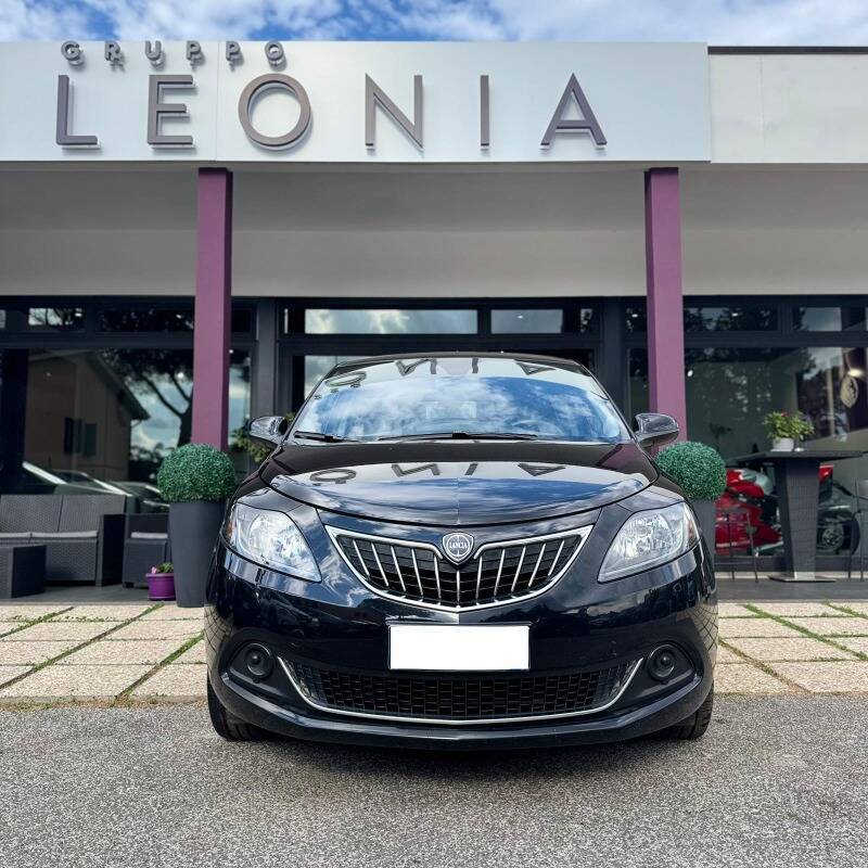 Lancia Ypsilon 1.0 firefly hybrid Gold Plus s&s 70cv 5 posti *GARANZIA 24 MESI* - foto 2 di 20