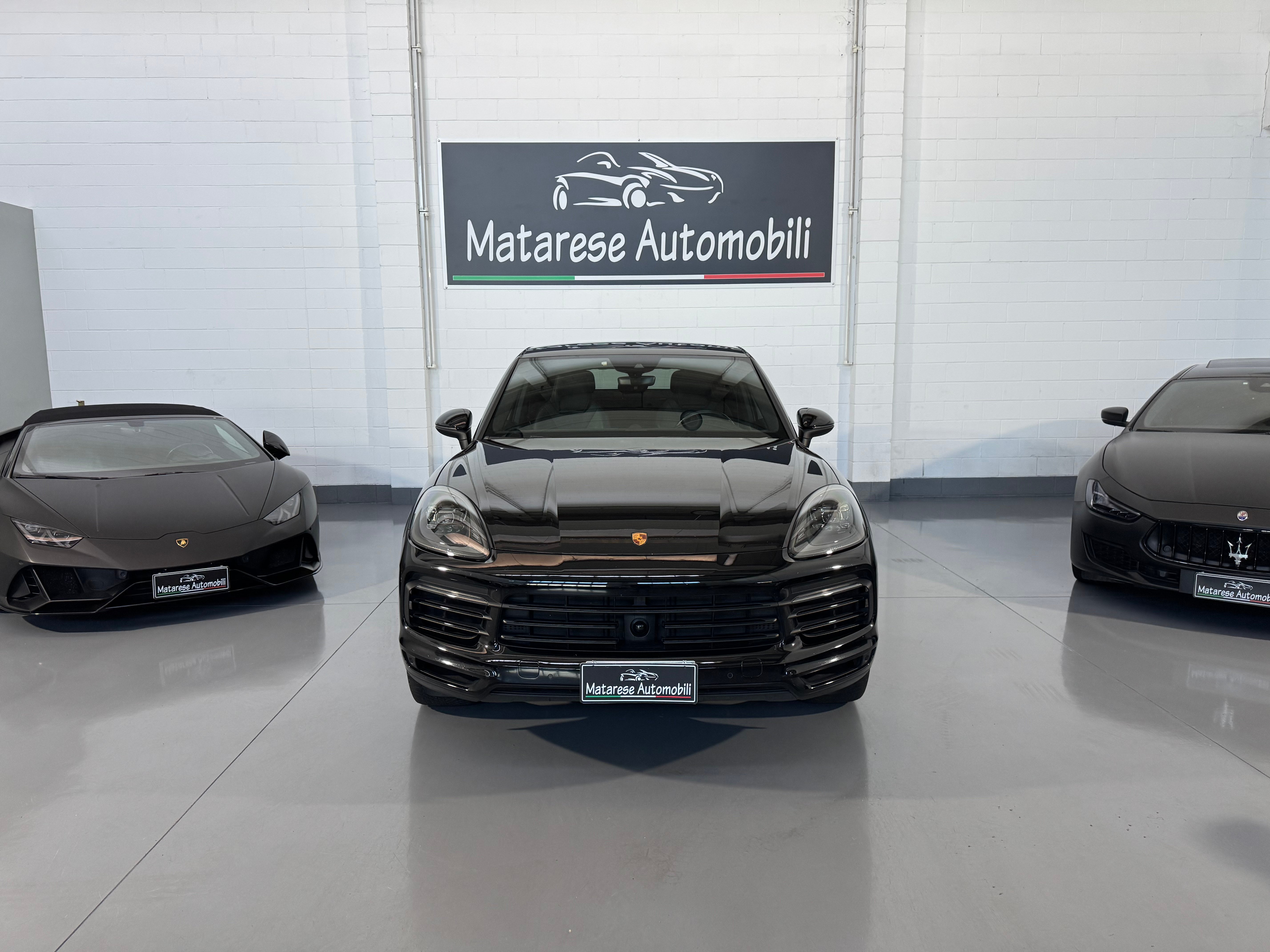 Porsche Cayenne coupè E-Hybrid 3.0cc 340cv Tetto panoramico Iva Esposta - foto 2 di 4