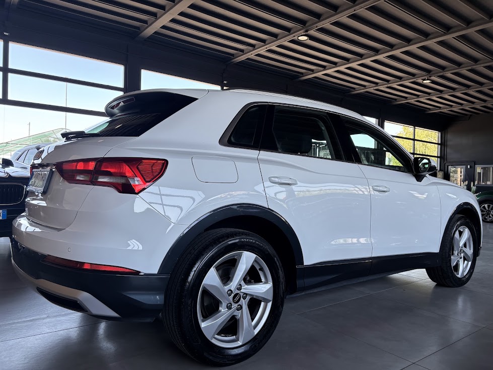 Audi Q3 35 1.5 tfsi mhev Business Advanced s-tronic - foto 4 di 4