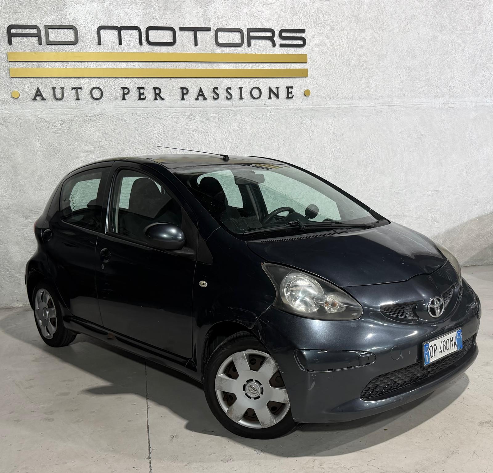 Toyota Aygo 5p 1.0 Now Benzina Neopatentati 5 Porte, del 2008, 218.000 km, in vendita a Bareggio (MI)