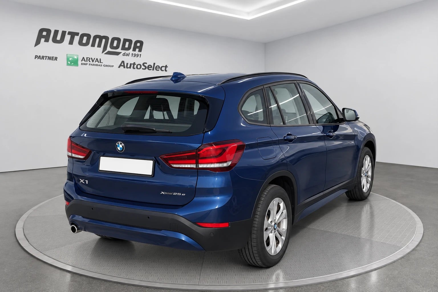BMW X1 X Drive 25E Business Advantage automatico - foto 4 di 4