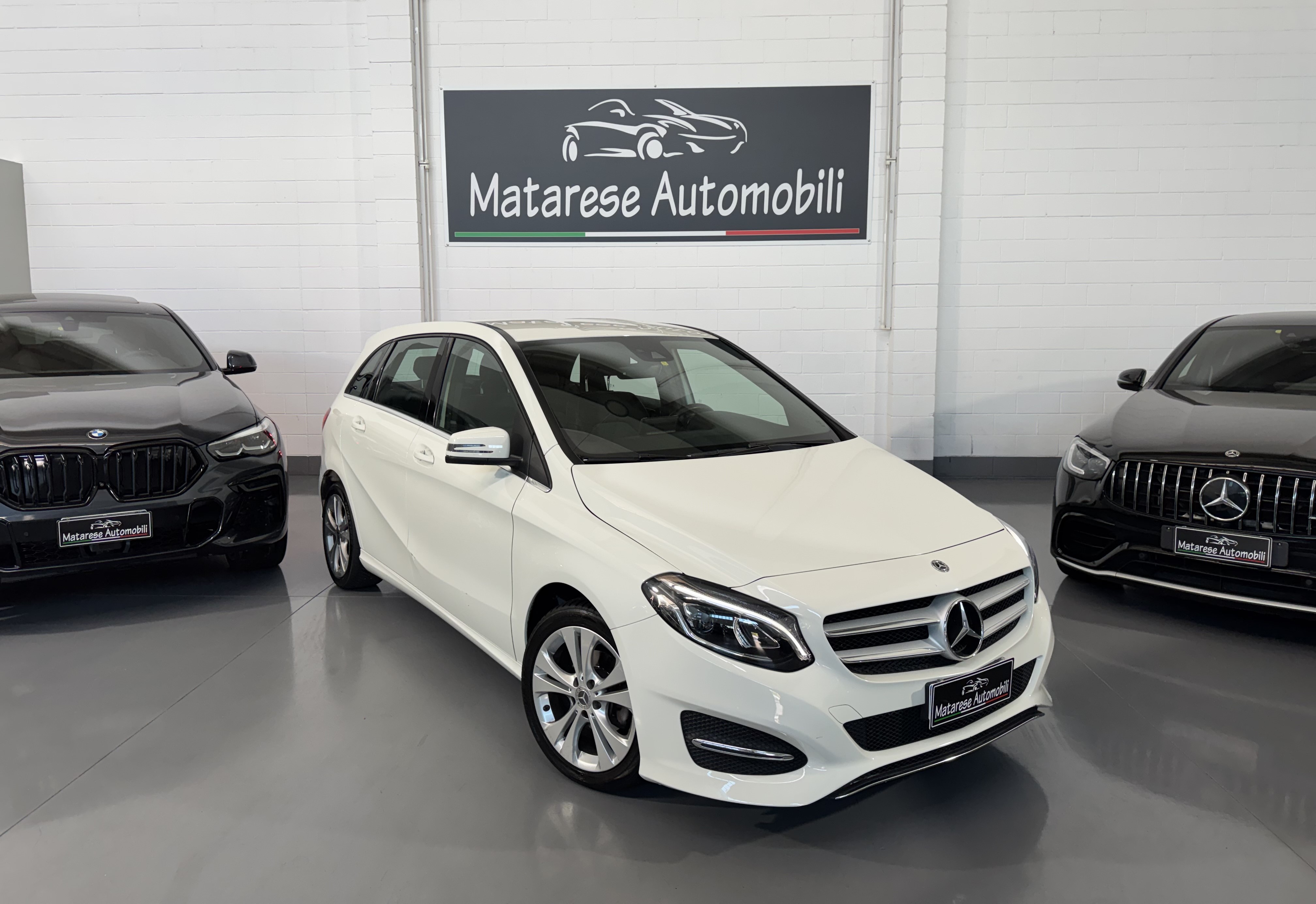 Mercedes-Benz B 180 B180 Sport 1.5cc 109CV Automatica OK Neopatentati - foto 4 di 4