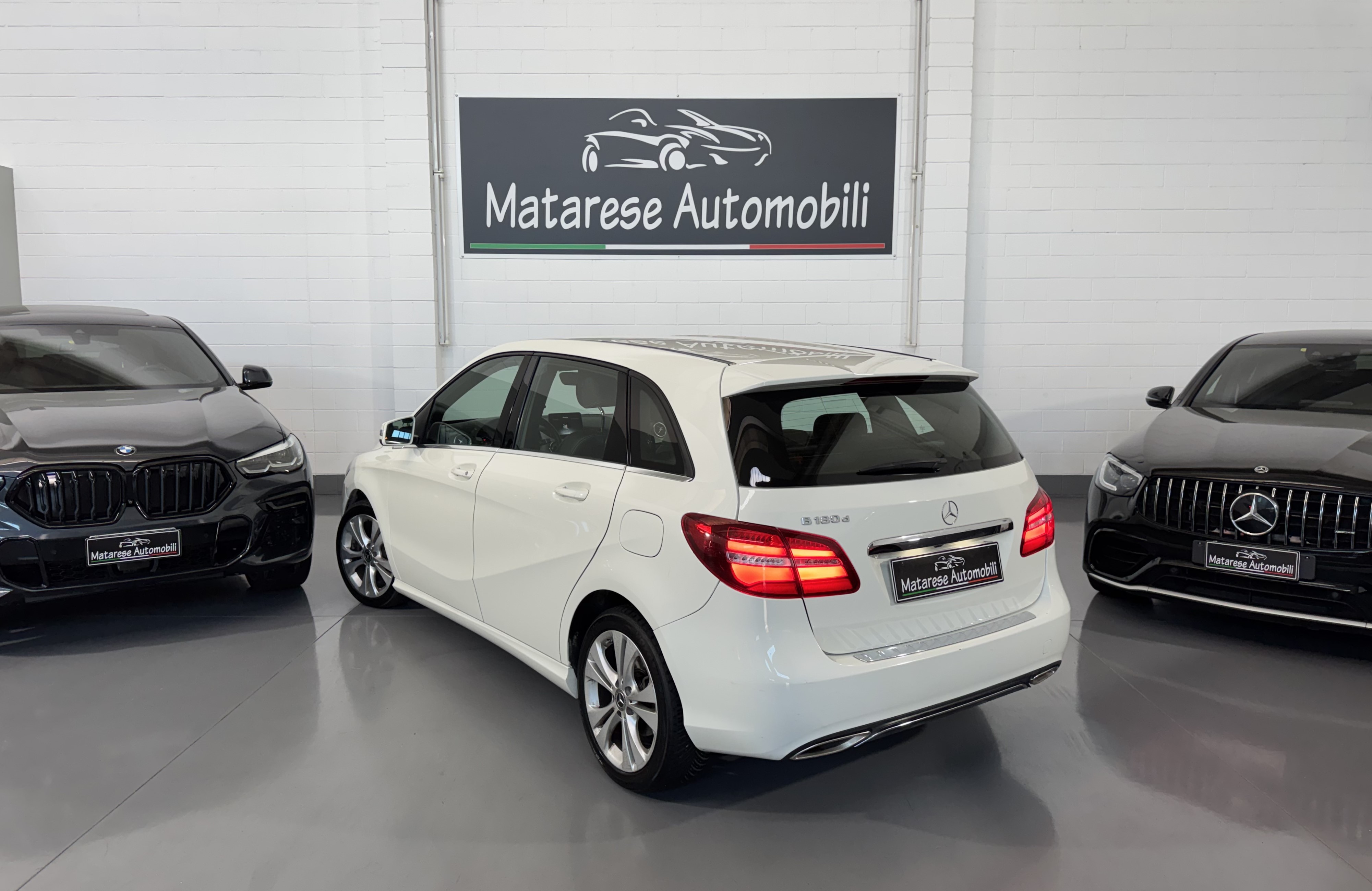 Mercedes-Benz B 180 B180 Sport 1.5cc 109CV Automatica OK Neopatentati - foto 3 di 4