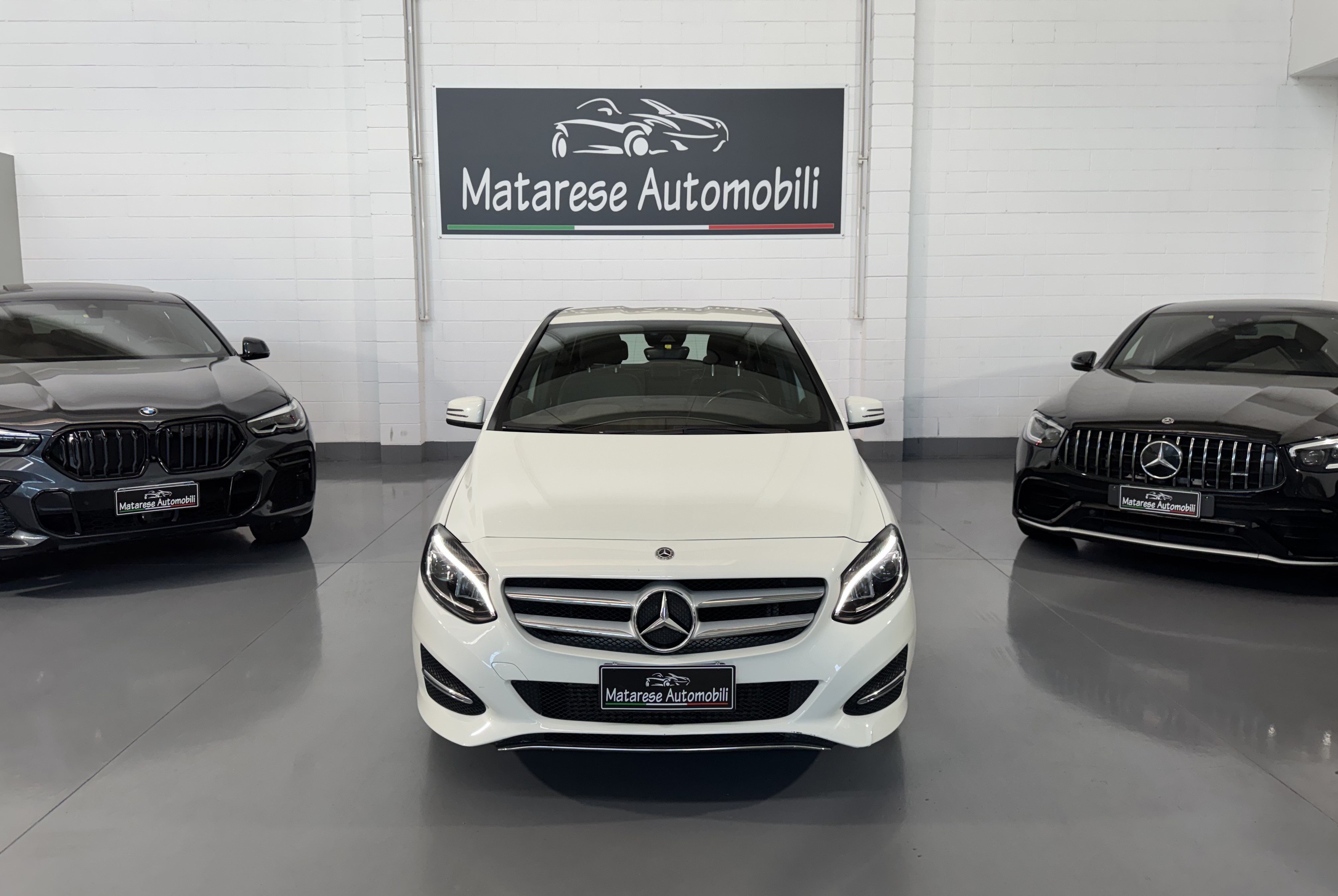 Mercedes-Benz B 180 B180 Sport 1.5cc 109CV Automatica OK Neopatentati - foto 2 di 4