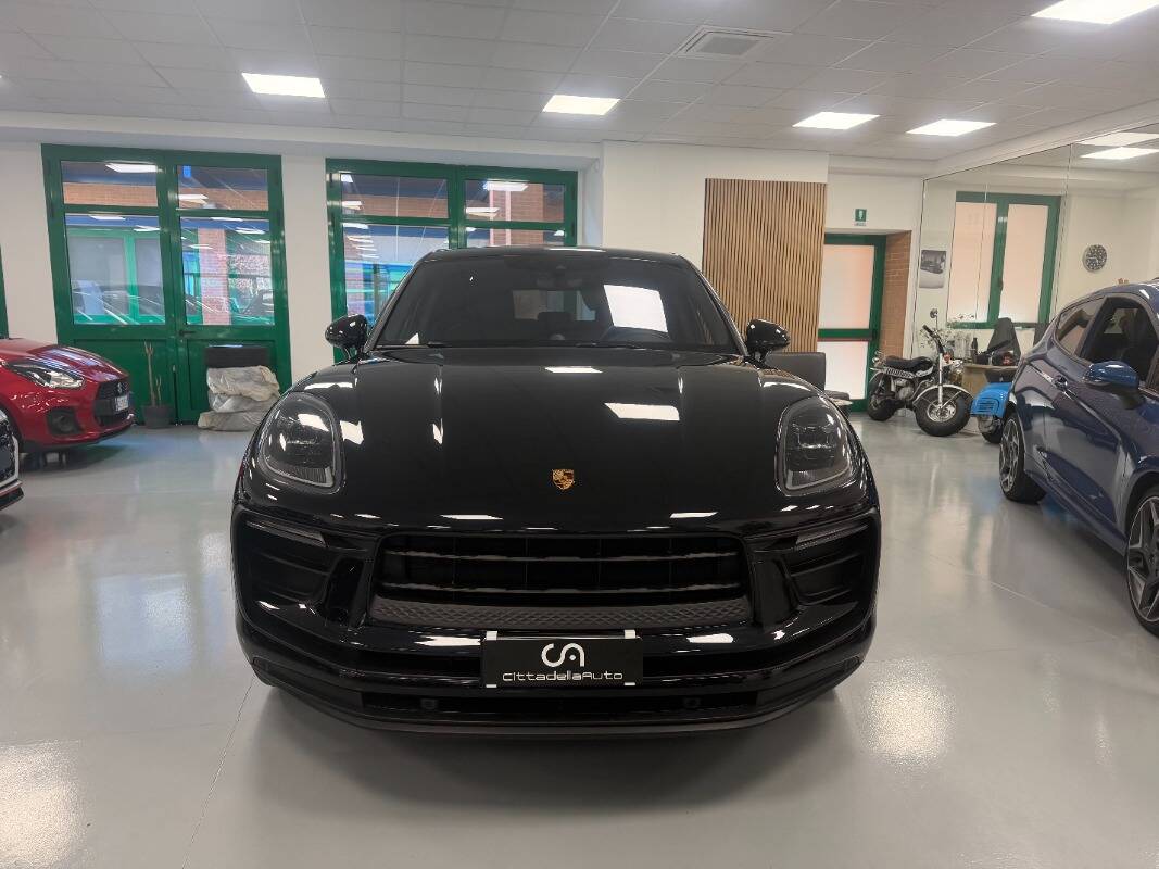 Porsche Macan 2.0 265cv pdk - foto 2 di 24