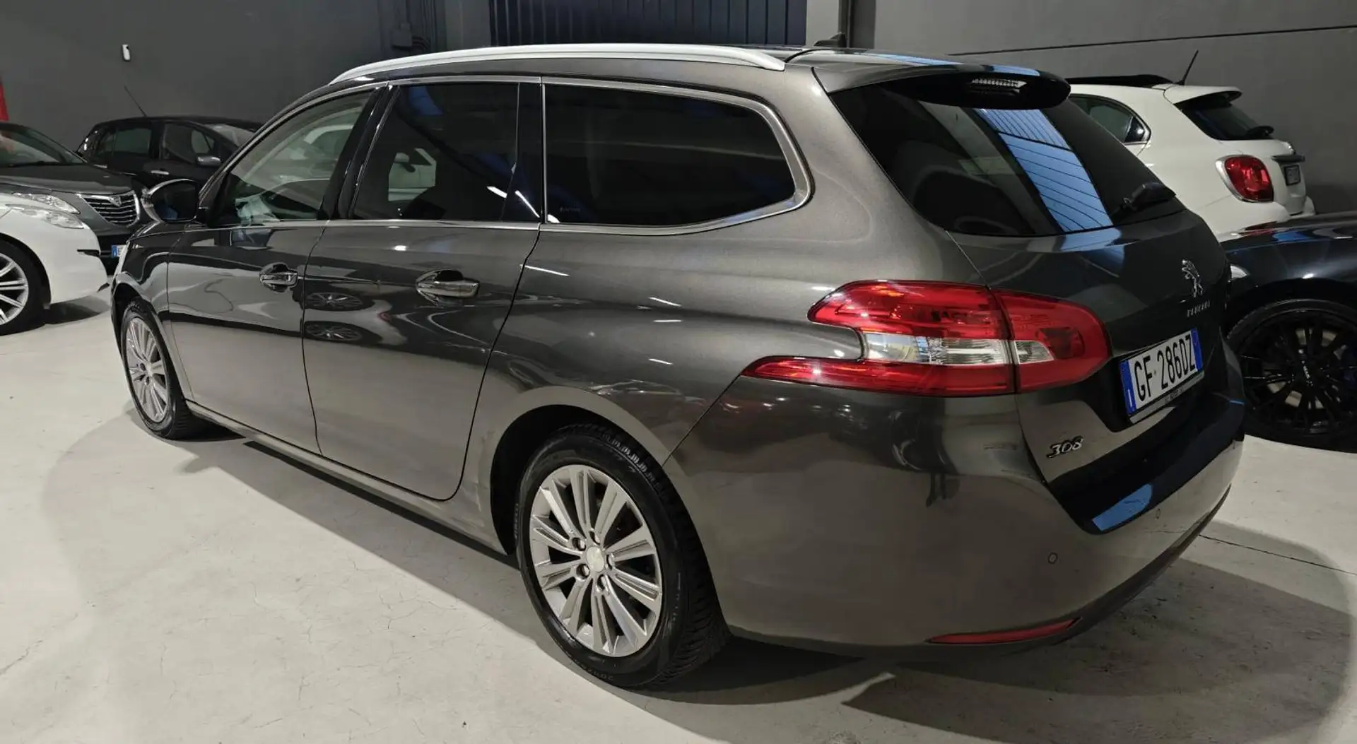 Peugeot 308 SW 1.5 bluehdi Active s&s 130cv my20 - foto 4 di 4