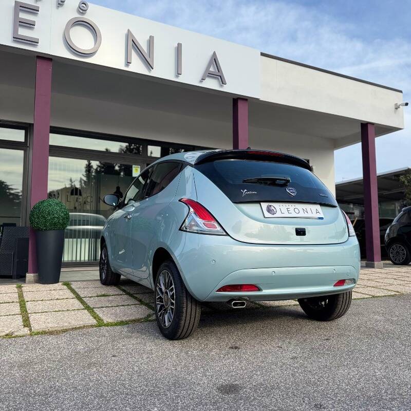 Lancia Ypsilon 1.0 firefly hybrid Gold Plus s&s 70cv 5posti *GARANZIA 24 MESI* - foto 4 di 15