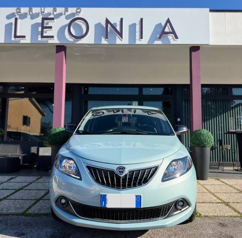 Lancia Ypsilon 1.0 firefly hybrid Gold Plus s&s 70cv 5posti *GARANZIA 24 MESI* - foto 2 di 15