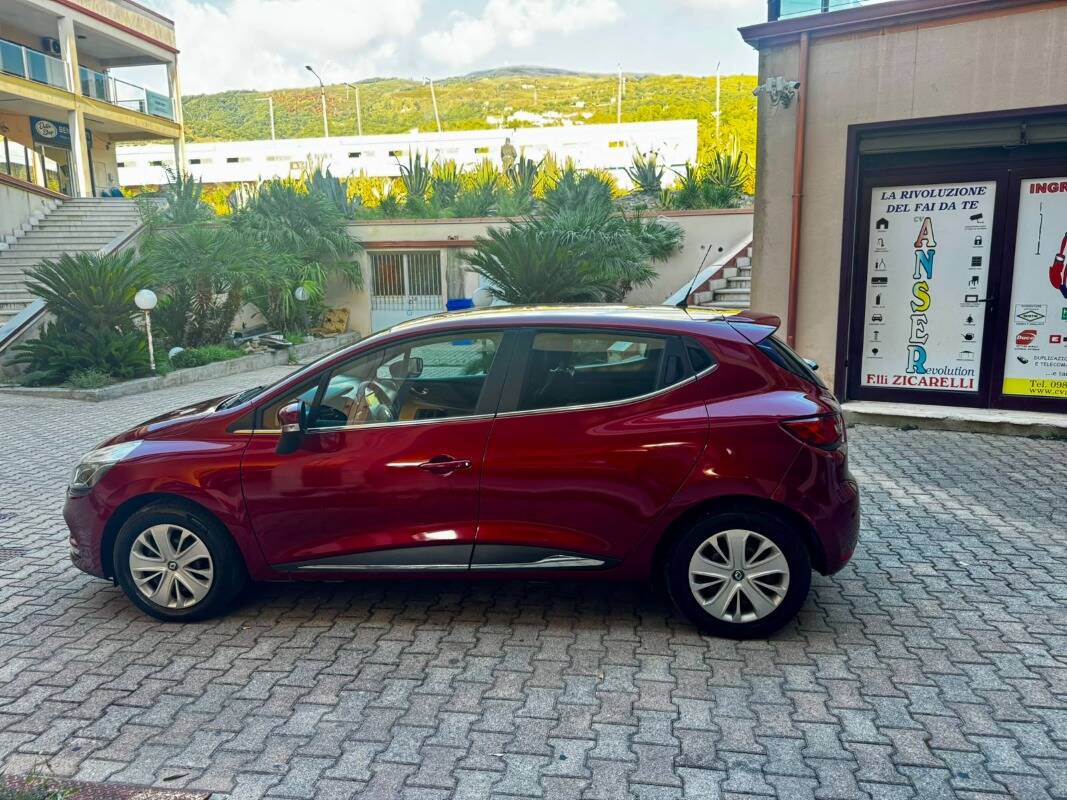 Renault Clio 1.5 dci energy Zen 90cv - foto 3 di 32