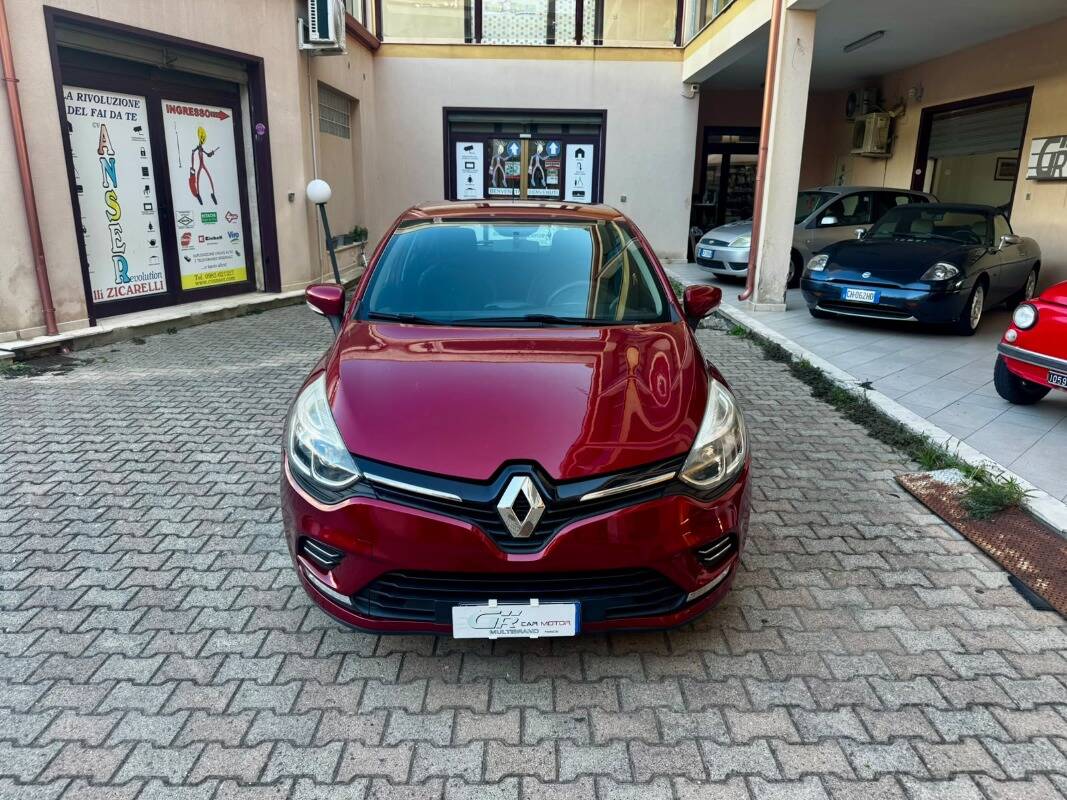 Renault Clio 1.5 dci energy Zen 90cv, del 2017, 107.500 km, in vendita a Paola (CS)