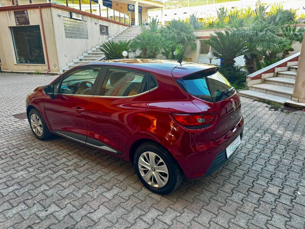 Renault Clio 1.5 dci energy Zen 90cv - foto 4 di 32