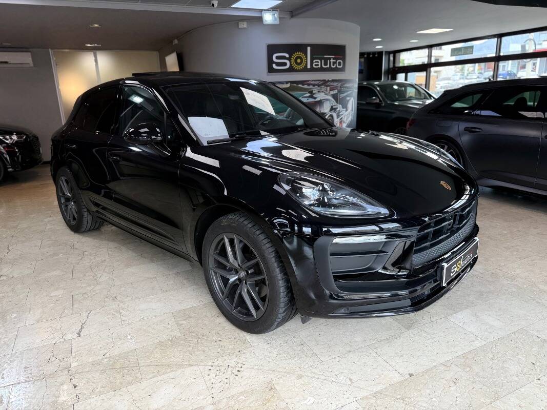 Porsche Macan 2.0 T 265cv pdk, del 2022, in vendita a Barcellona Pozzo Di Gotto (ME)