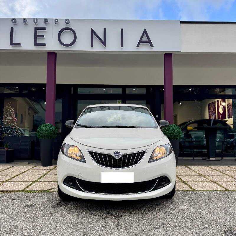 Lancia Ypsilon 1.0 firefly hybrid Gold Plus s&s 70cv 5 posti *GARANZIA 24 MESI* - foto 2 di 18