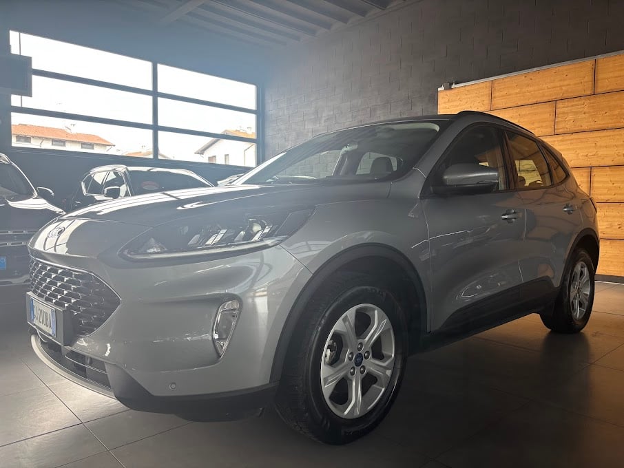 Ford Kuga 2.5 full hybrid Connect 2wd 190cv e-shifter, del 2022, 61.968 km, in vendita a Vermezzo con Zelo (MI)