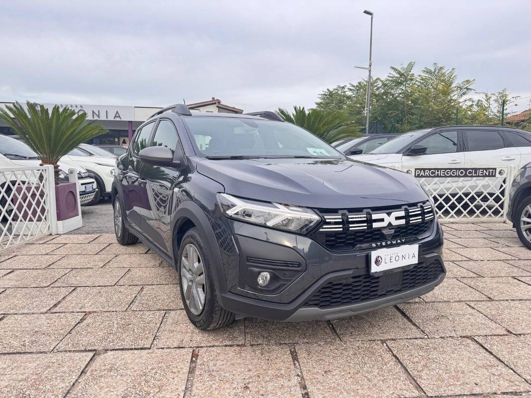 Dacia Sandero 1.0 tce Comfort SL DaciaPlus Eco-g 100cv, del 2023, 44.000 km, in vendita a Frascati (RM)