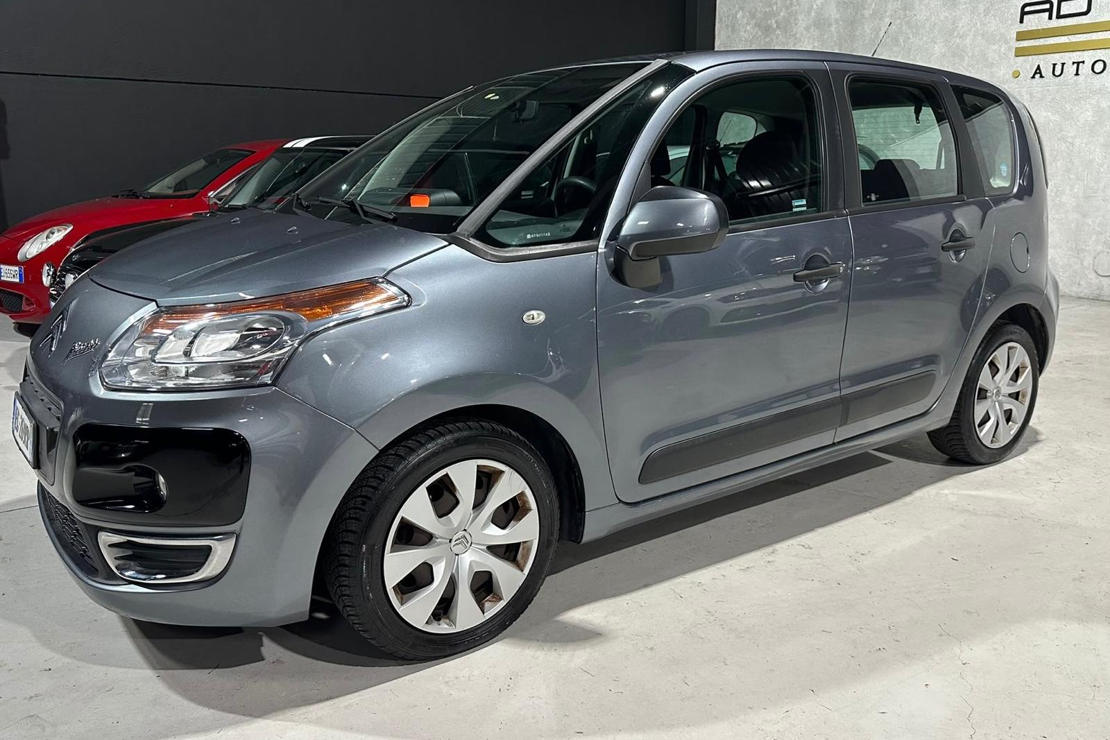 Citroen C3 Picasso Benzina Neopatentati - foto 3 di 4