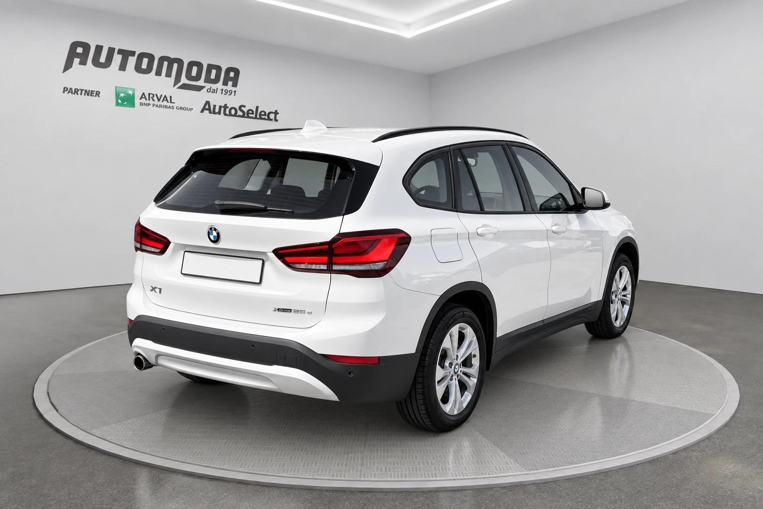 BMW X1 X Drive 25E Business Advantage automatico - foto 4 di 4