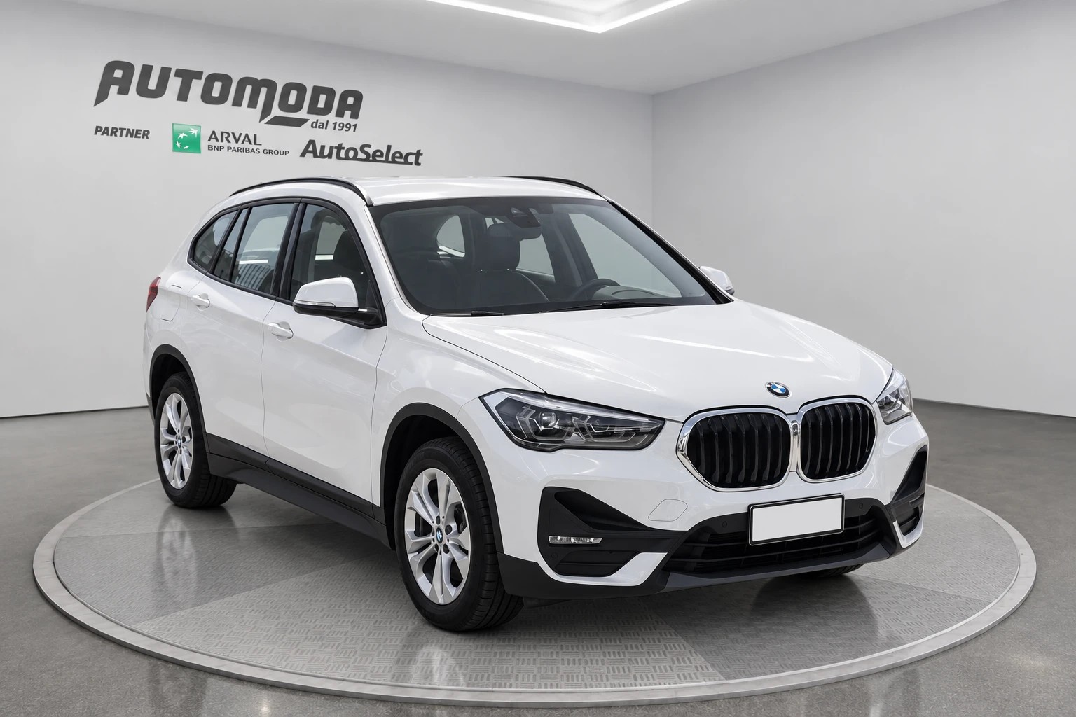 BMW X1 X Drive 25E Business Advantage automatico - foto 3 di 4