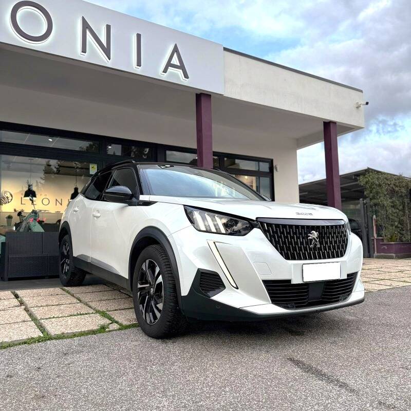 Peugeot 2008 1.2 puretech GT s&s 130cv *GARANZIA 24 MESI*, del 2023, in vendita a Frascati (RM)