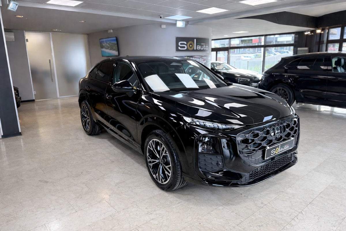 Audi Q3 2.0 tdi S line 150cv s-tronic - foto 3 di 14