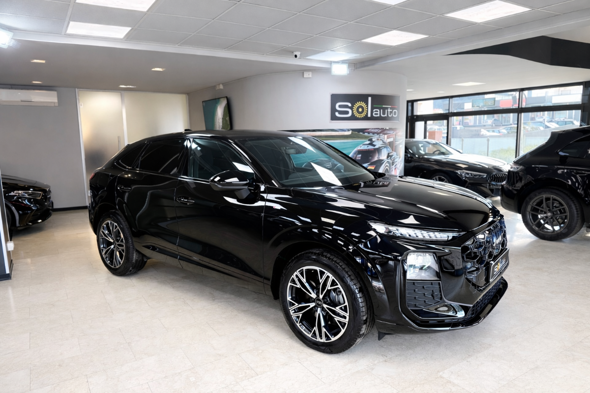Audi Q3 2.0 tdi S line 150cv s-tronic - foto 5 di 14