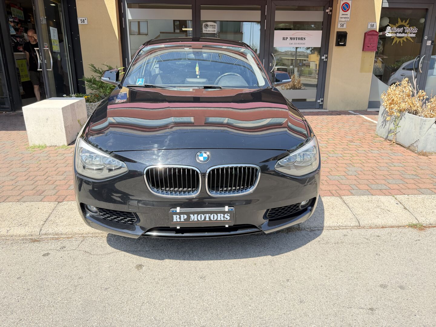 BMW 114 114d Unique 5p - foto 2 di 25