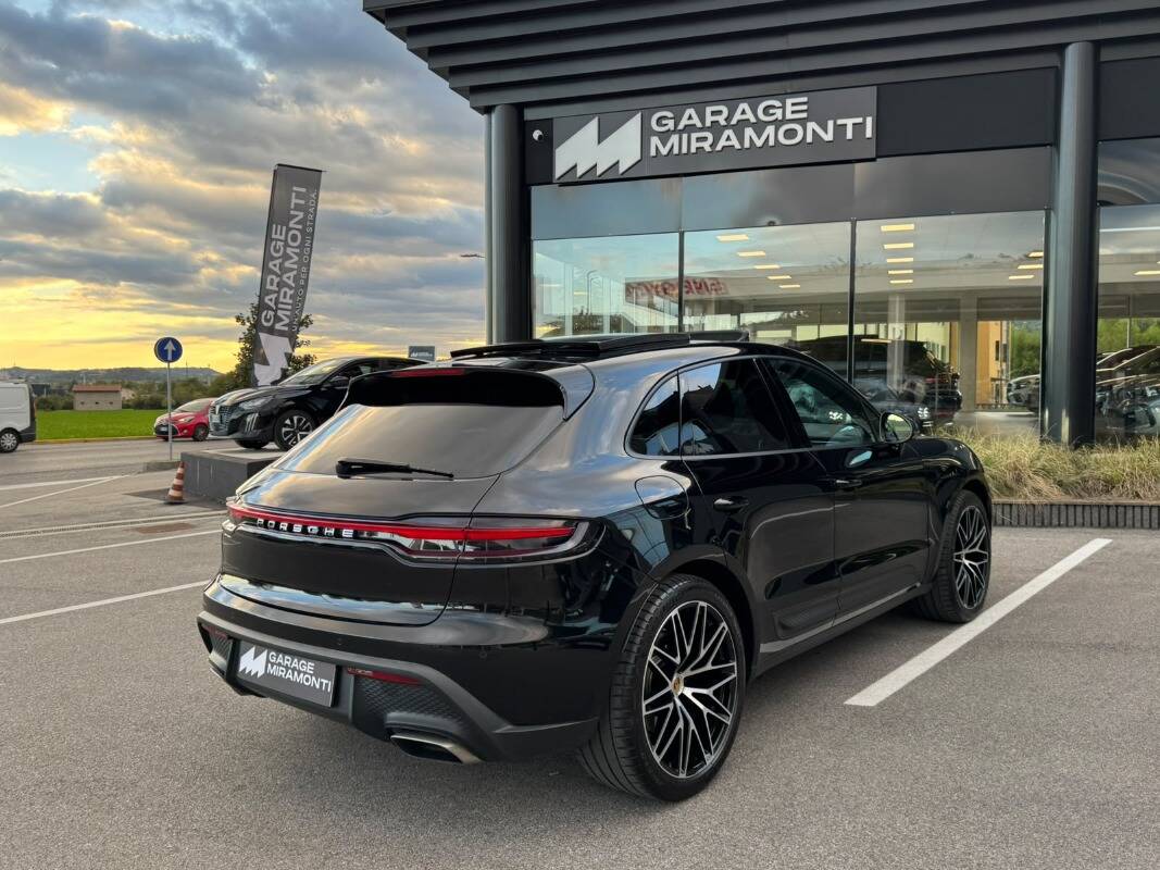 Porsche Macan 2.0 265cv pdk - foto 3 di 25