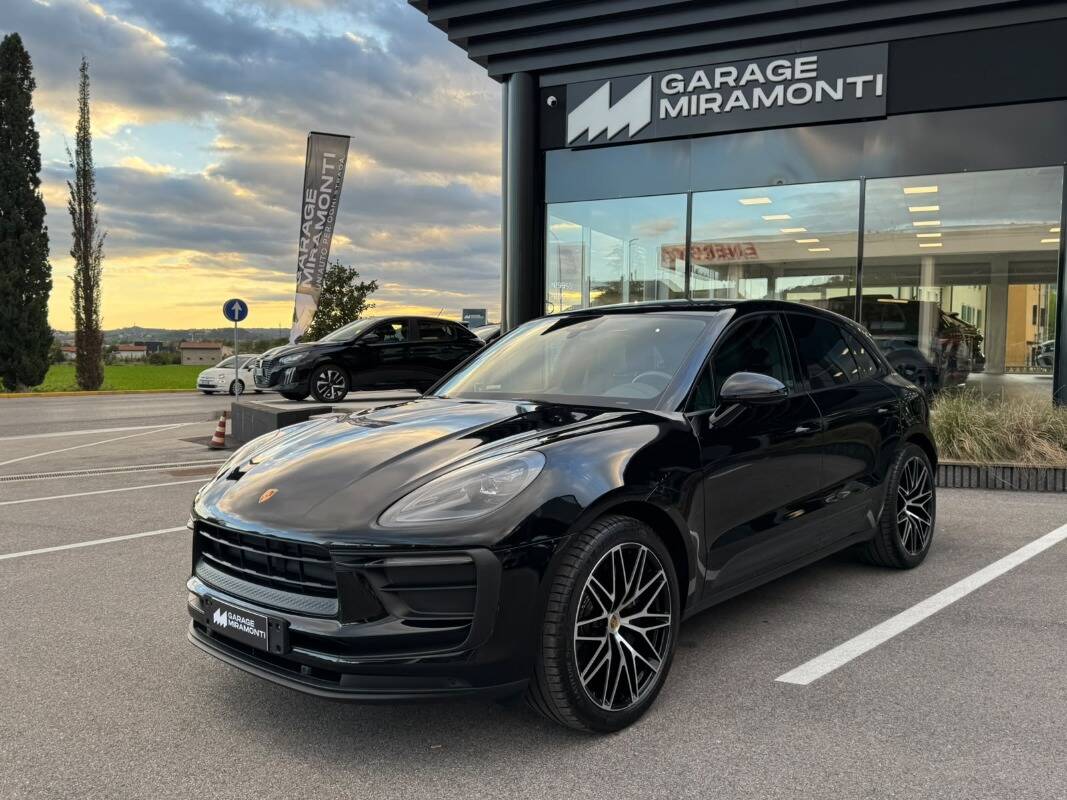 Porsche Macan 2.0 265cv pdk, del 2023, 37.876 km, in vendita a Treviso (TV)