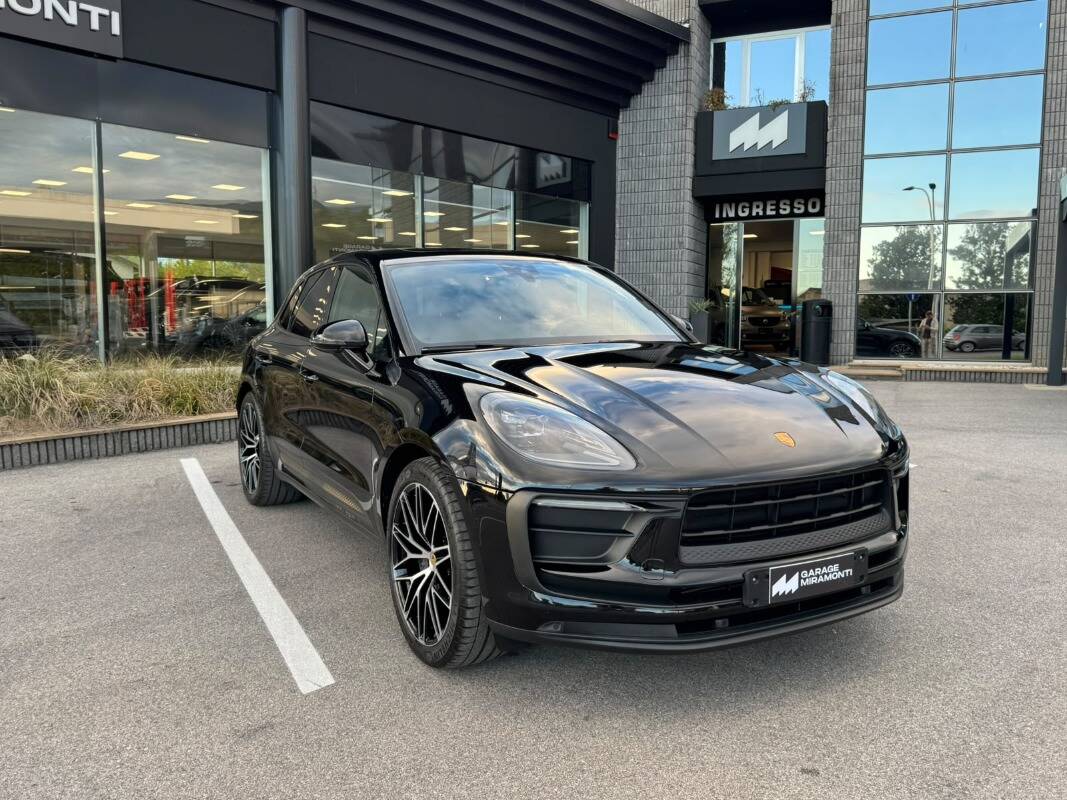 Porsche Macan 2.0 265cv pdk - foto 2 di 25