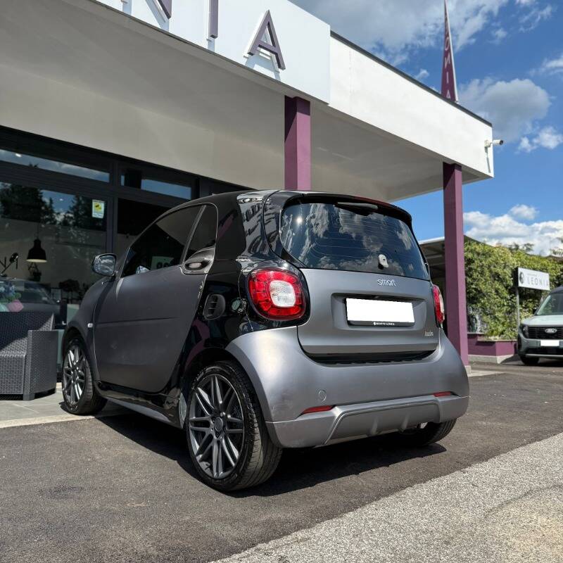 smart forTwo 0.9 t Passion 90cv twinamic all. BRABUS - foto 4 di 15