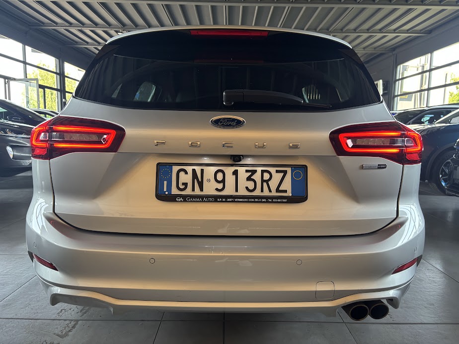 Ford Focus SW 1.0 ecoboost hybrid ST-Line 125cv auto. - foto 3 di 4