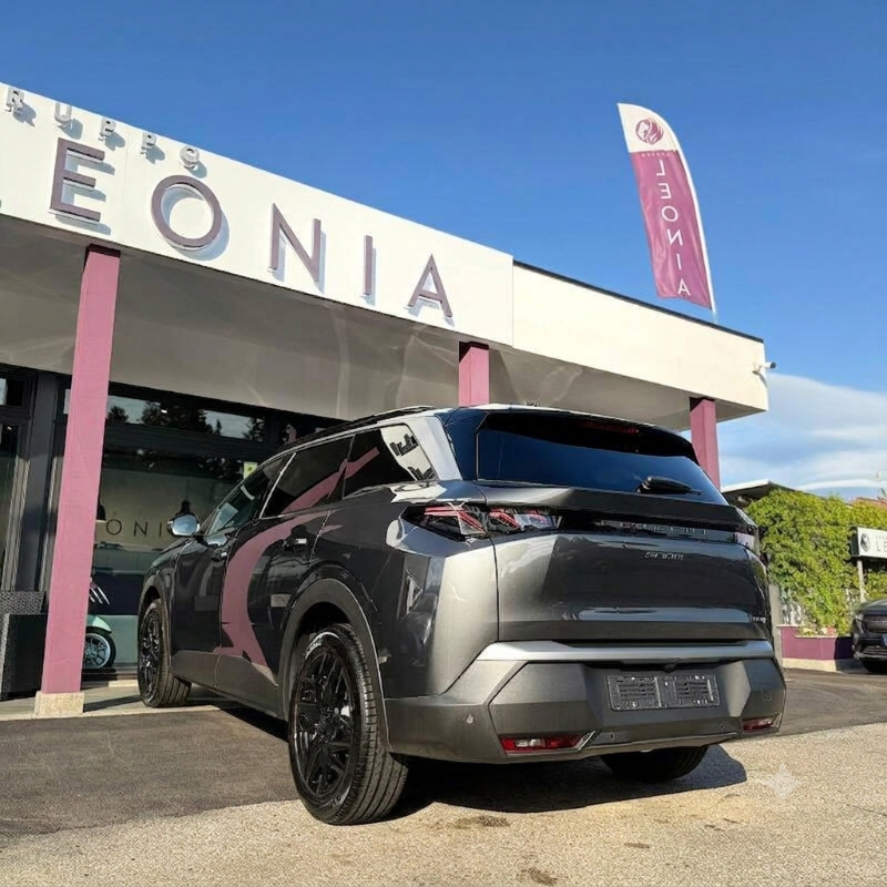 Peugeot 5008 1.2 hybrid GT 145cv 7p.ti e-dcs6 km zero TETTO PANORAMICO APRIBILE - foto 4 di 19