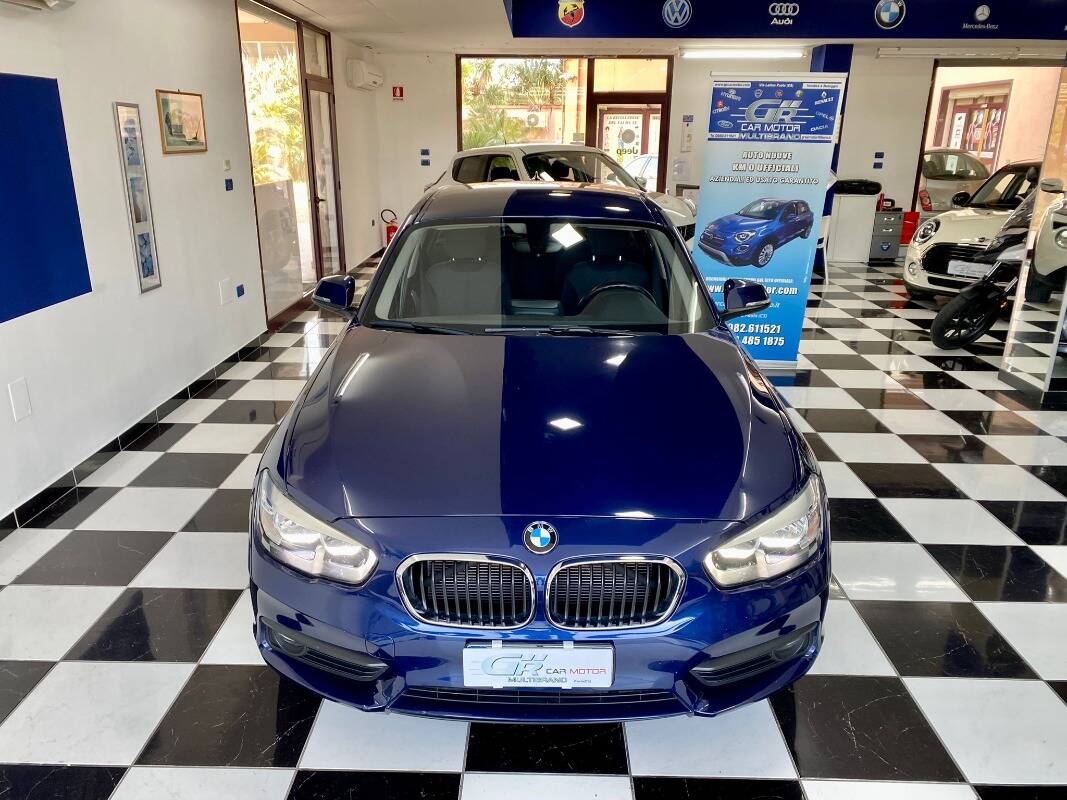BMW 116 116d Sport 5p my18 - foto 2 di 32