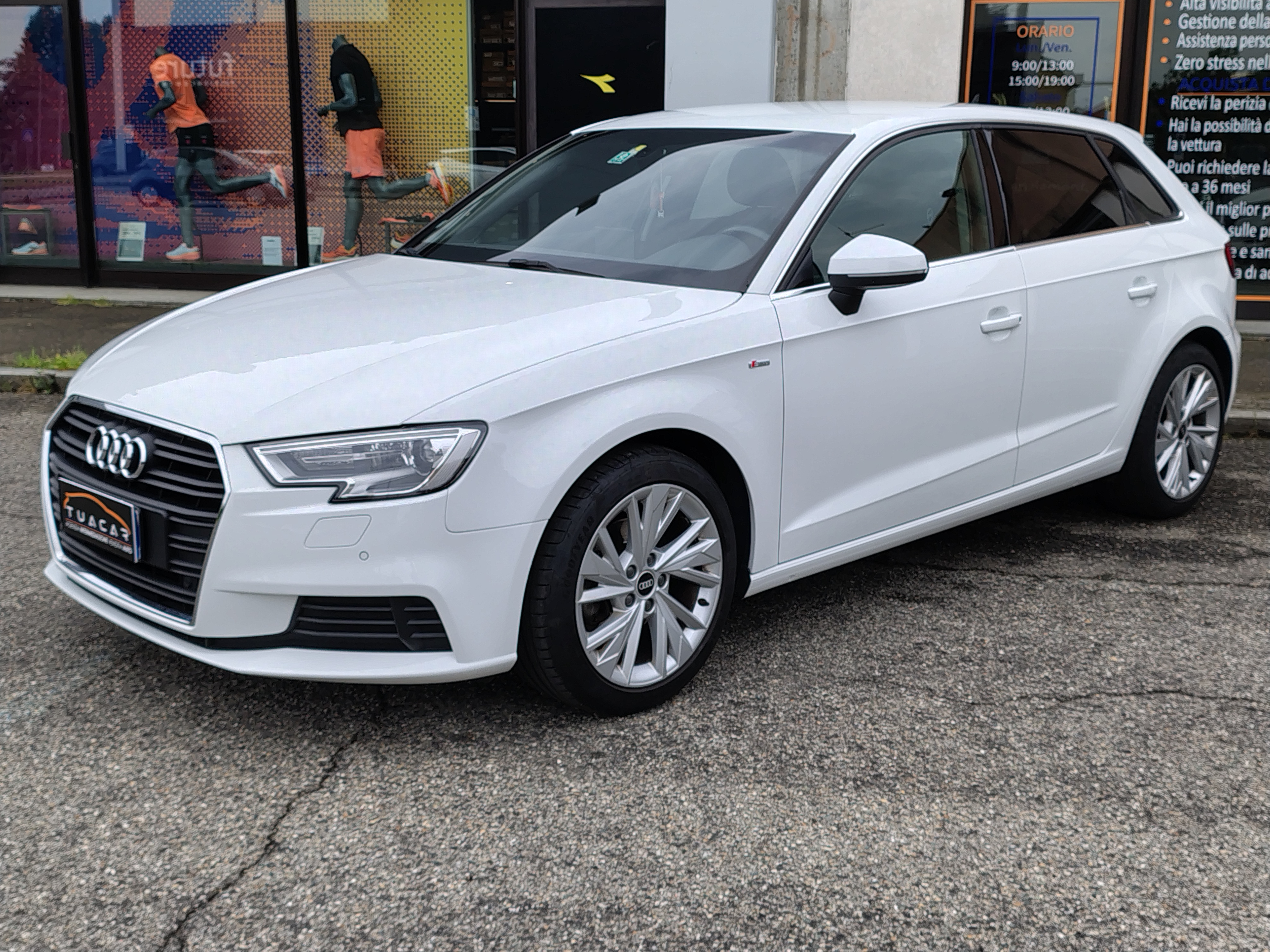 Audi A3 Sportback 30 1.5 g-tron 131cv s-tronic, del 2019, 169.000 km, in vendita a Venaria Reale (TO)