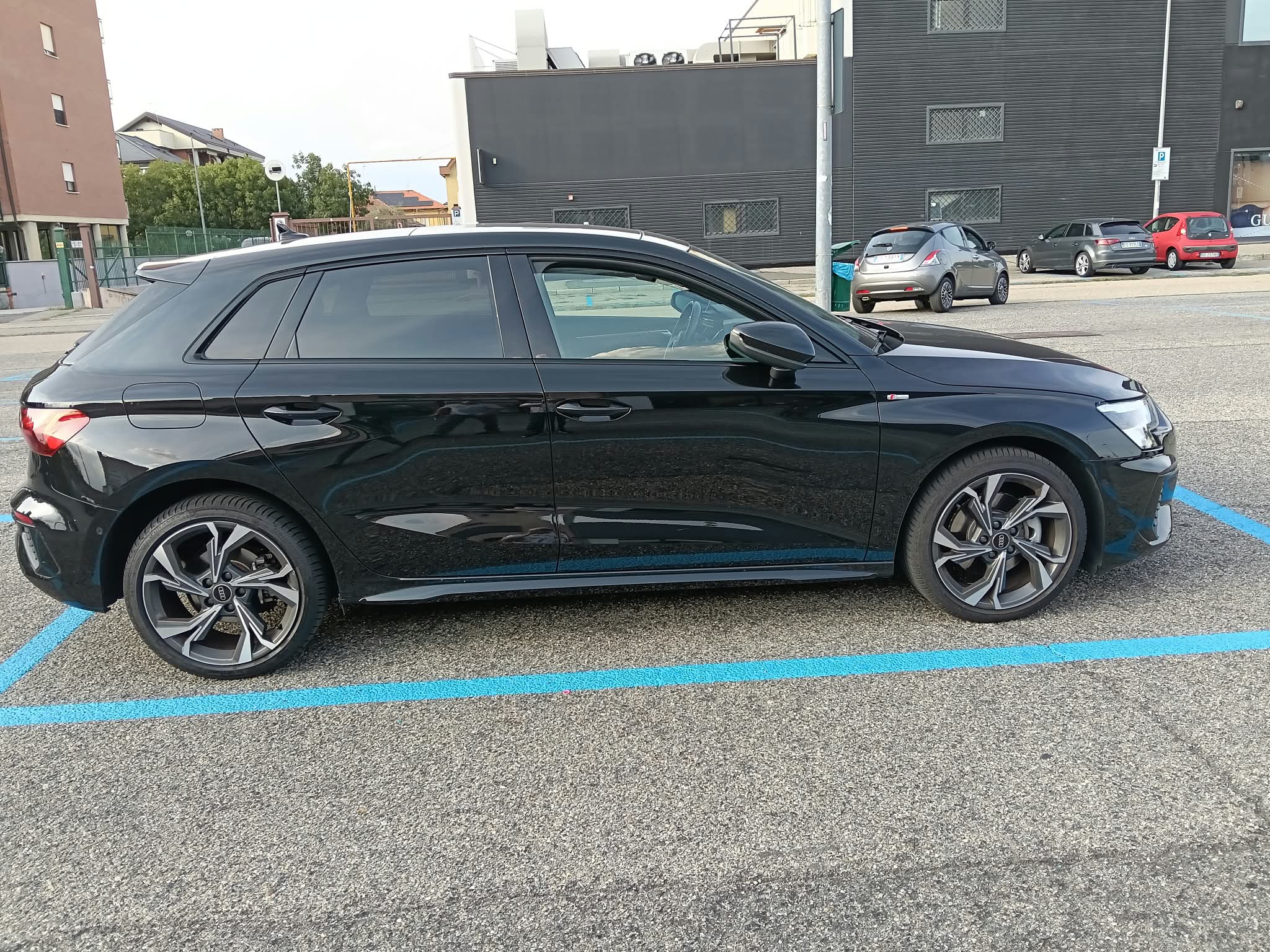 Audi A3 Sportback 40 1.4 tfsi e S line edition s-tronic - foto 3 di 4