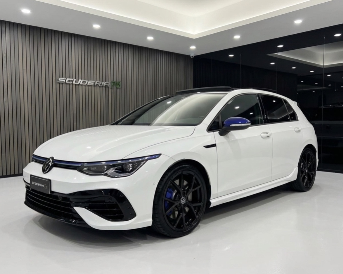 Volkswagen Golf 2.0 tsi R 20 Years 4motion 333cv dsg, del 2023, 15 km, in vendita a Milano (MI)