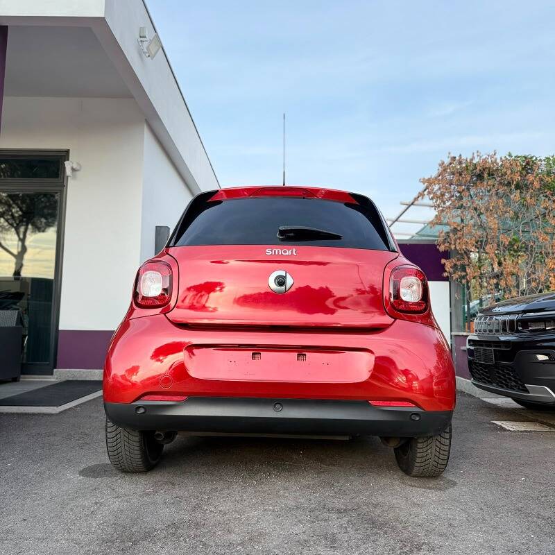 smart forFour 0.9 t Passion 90cv twinamic my18 - foto 5 di 19