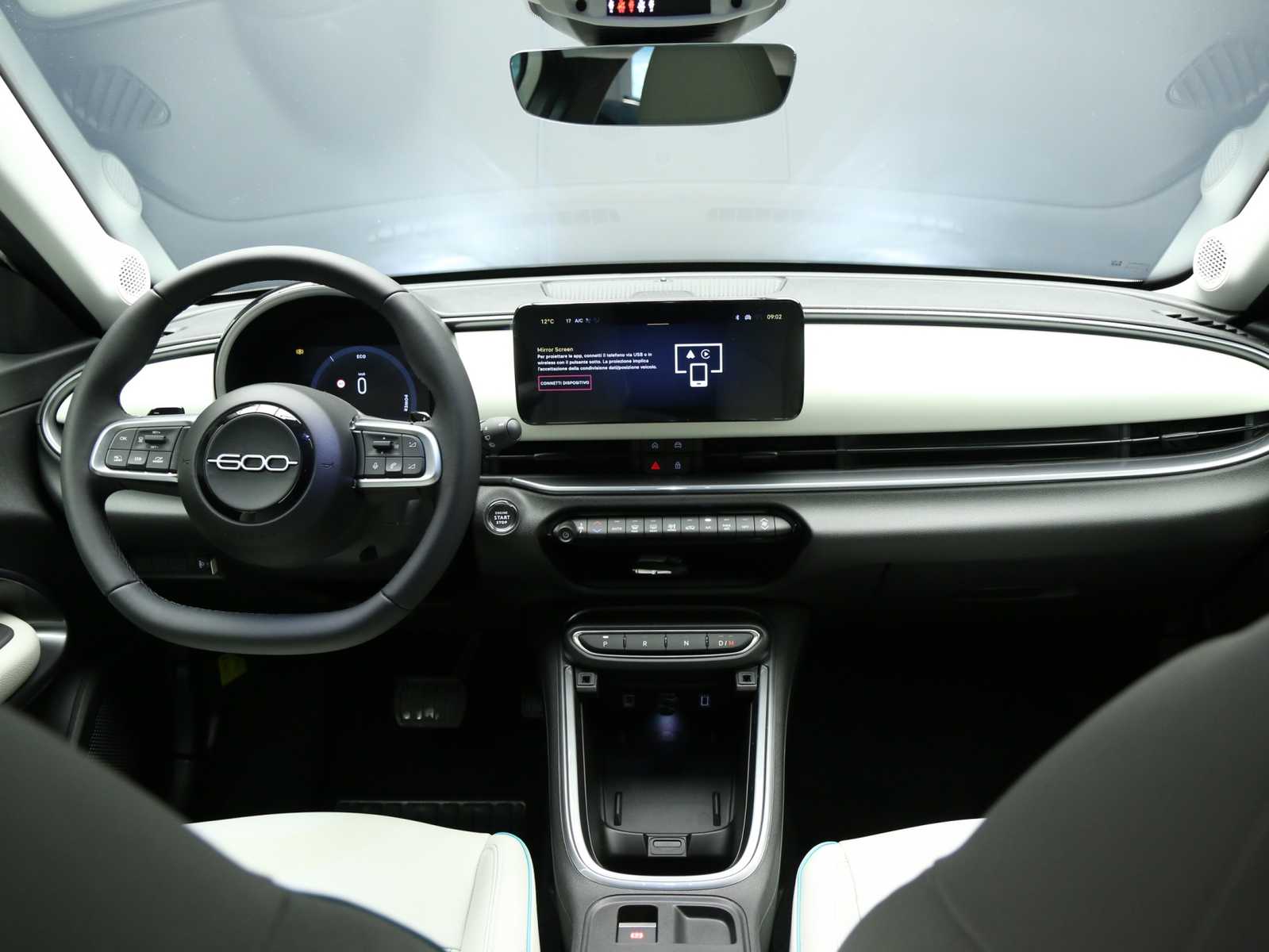 Fiat 600 1.2 hybrid La Prima II 145cv auto - foto 4 di 4