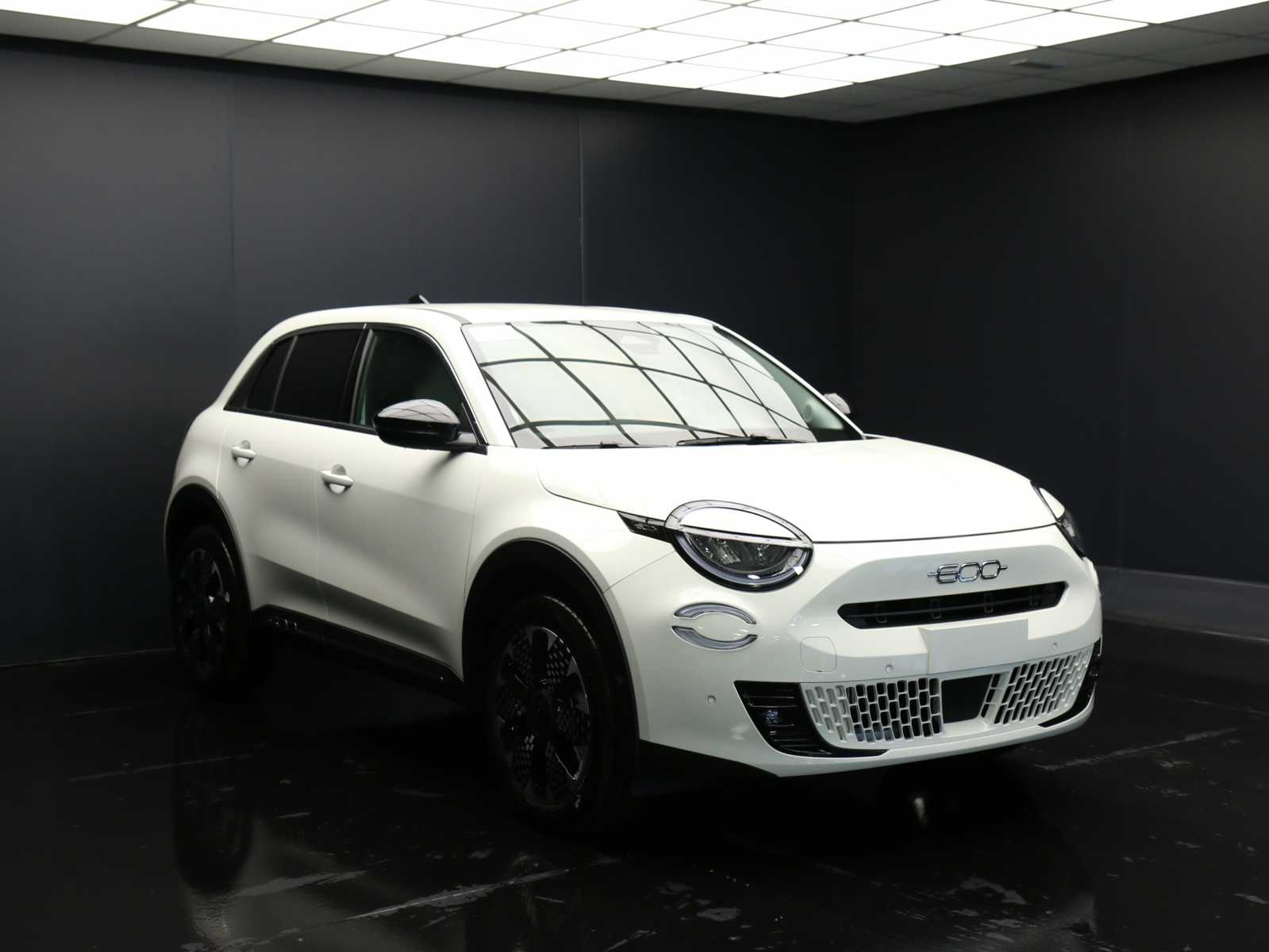 Fiat 600 1.2 hybrid La Prima II 145cv auto - foto 2 di 4